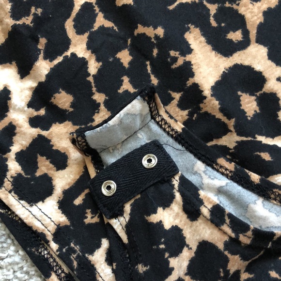 *SOLD* Cheetah Print Bodysuit - Picture 2 of 5